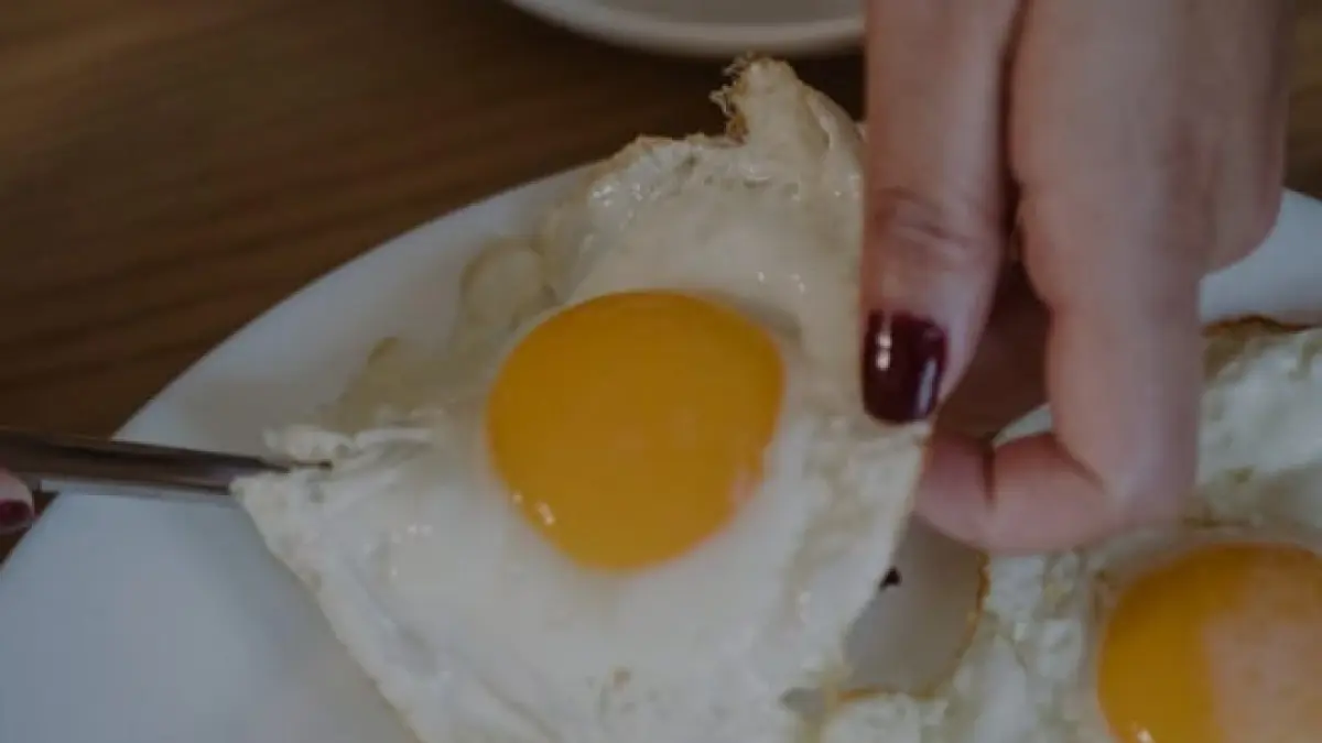 Ilustrasi, telur mata sapi pada dasarnya aman untuk dipanaskan kembali. (pexels.com)