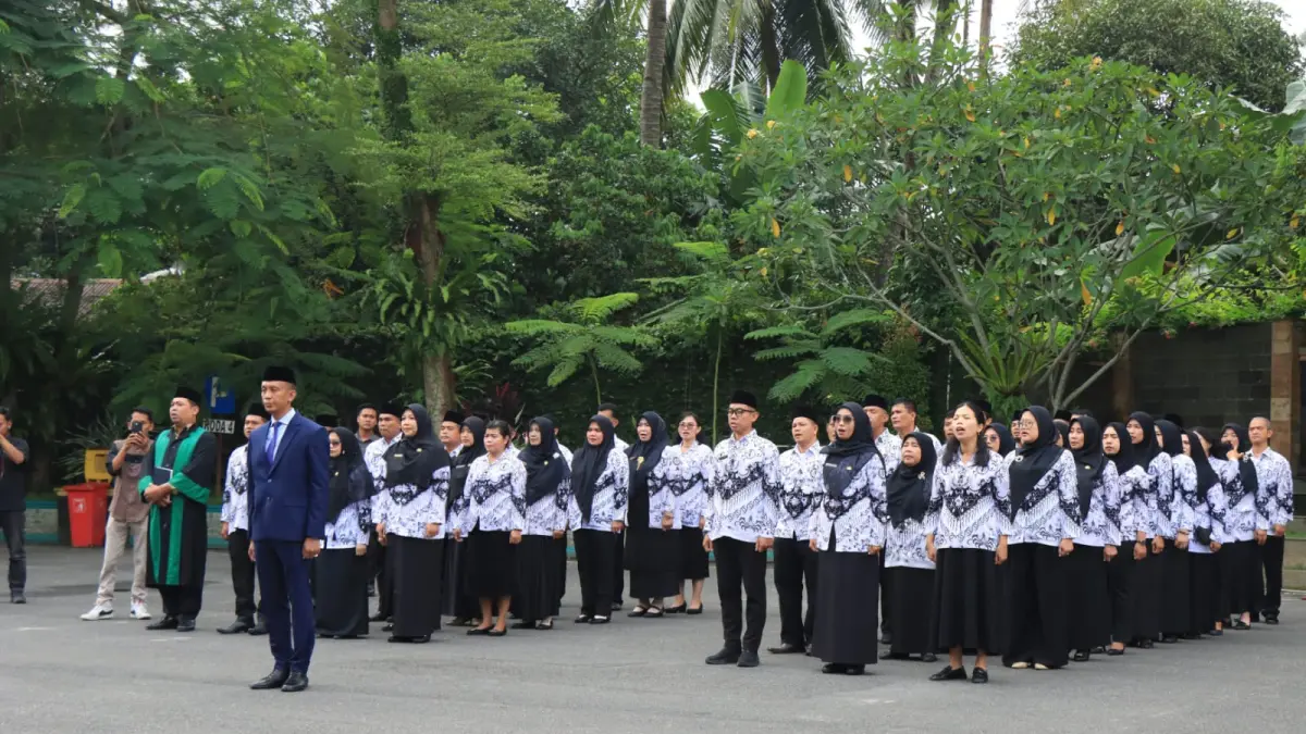 Pelantikan puluhan sekolah dan Sofyan Siregar jadi Kadis Pendidikan Binjai. (Diskominfo Binjai/Sumut Pos)