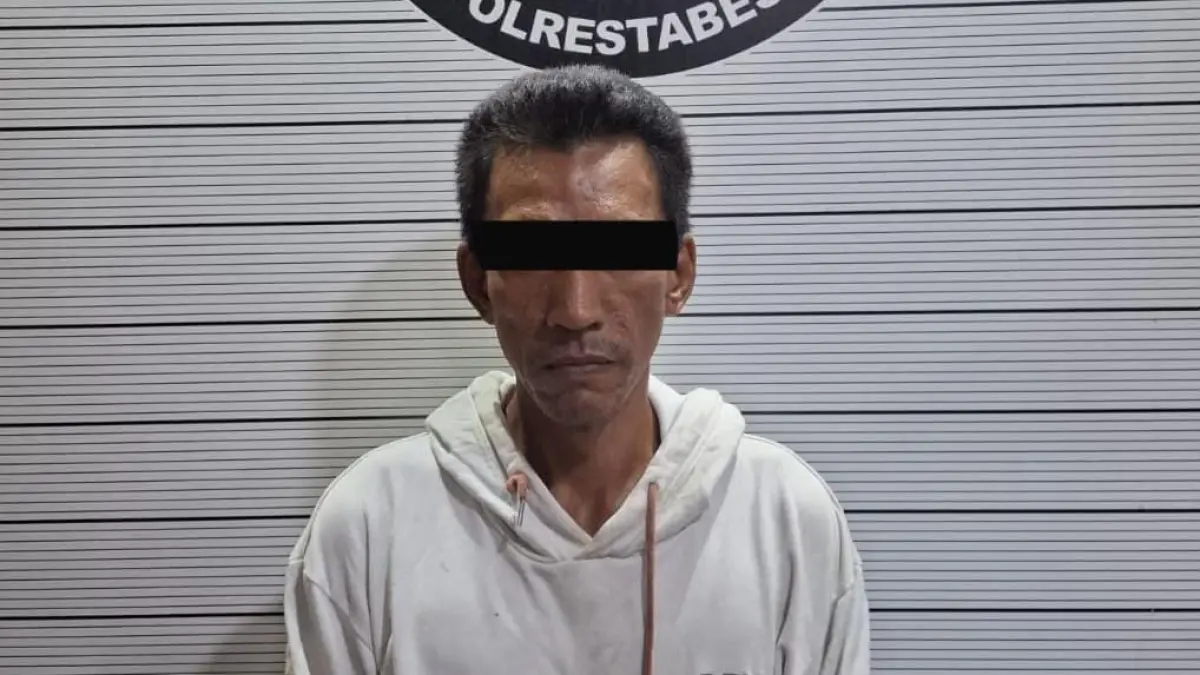 TANGKAP: ES pengedar sabu di Desa Puji Mulyo, yang ditangkap polisi. (Dok: Polrestabes Medan)