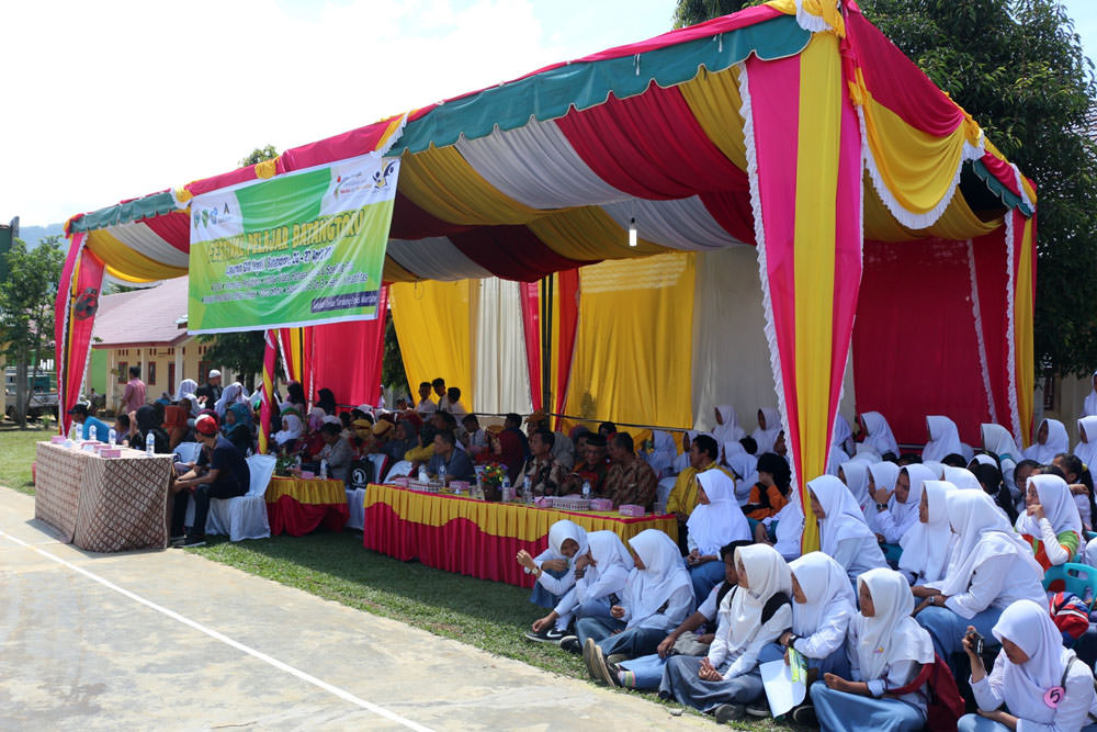 Foto: Martabe for Sumut Pos Festival Pelajar Batangtoru 2017 yang digelar di SMAN 1 Batangtoru, 26-27 April 2017, diikuti sekitar 500-an pelajar dari berbagai sekolah tingkat SD hingga SMA di Kecamatan Batangtoru dan Muara Batangtoru, Tapsel.