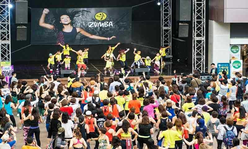 Batam akan menggelar Perhelatan Festival Obiang Zumba yang akan dilaksanakan pada tanggal 1-2 Juli 2017 di Batam Beach View Resort.