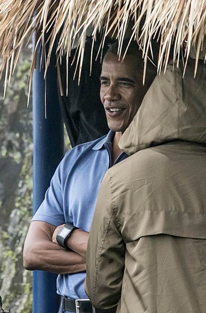 Obama saat berlibur ke salah satu warisan budaya dunia, di area persawahan terasering Jatiluwih di Kabupaten Tabanan, Bali.