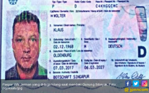 Paspor WN Jerman yang diduga hilang saat mendaki Gunung Sibayak.