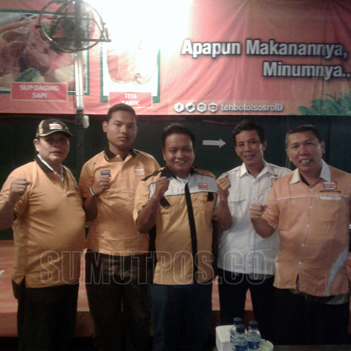 Foto : Andika/Sumut Pos Forum Penyelamat Partai Hanura saat melakukan pertemuan, Sabtu (30/7) kemarin.