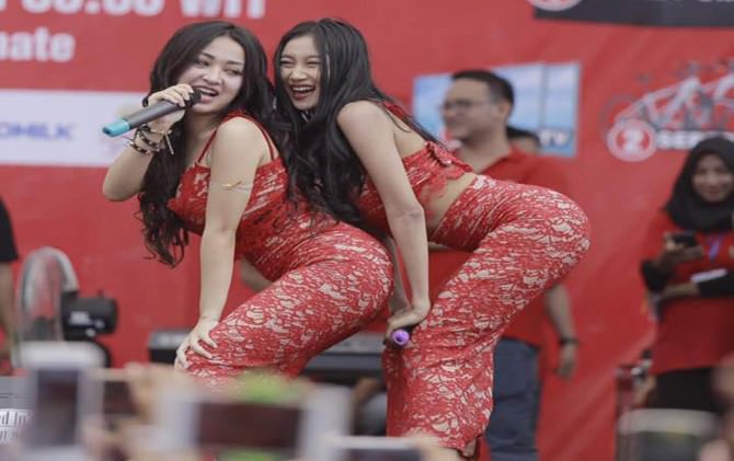 Pedangdut Pamela Safitri sengaja mengunggah video dirinya adu goyangan..