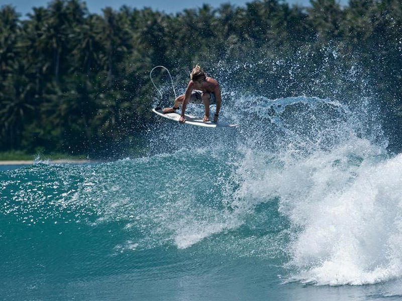Nias Selatan Open Surfing Contest 2017 (NSOSC 2017)akan dilaksanakan di Pantai Sorake, pada 25-28 Juli 2017 dengan total hadiah Rp 87 juta.
