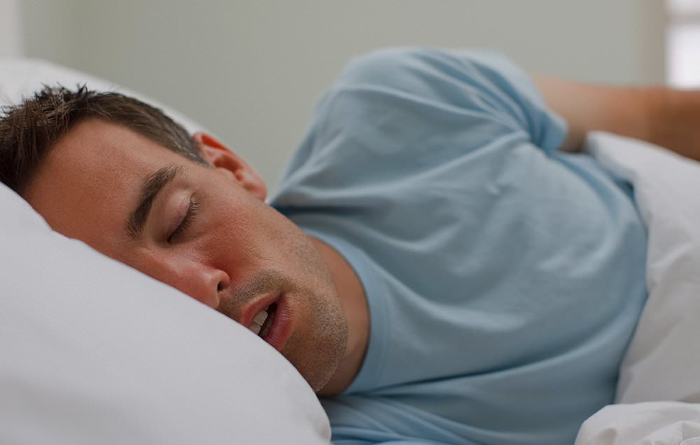 Tidur berlebihan rentan menyebabkan obesitas dan sakit kepala.