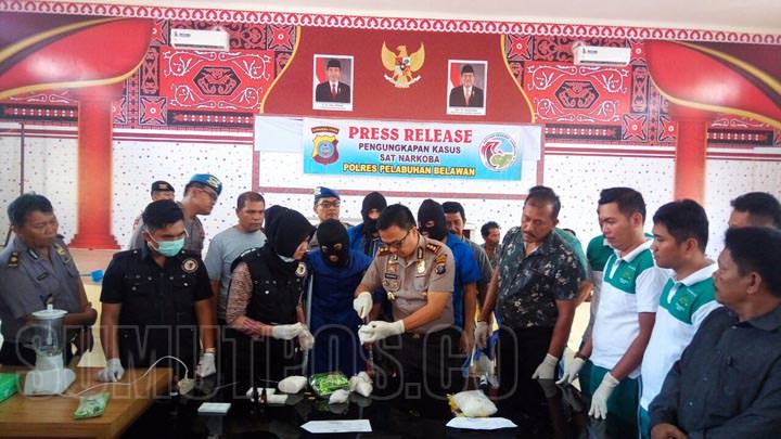 Kapolres Belawan memusnahkan barang bukti sabu 2,8 kg.