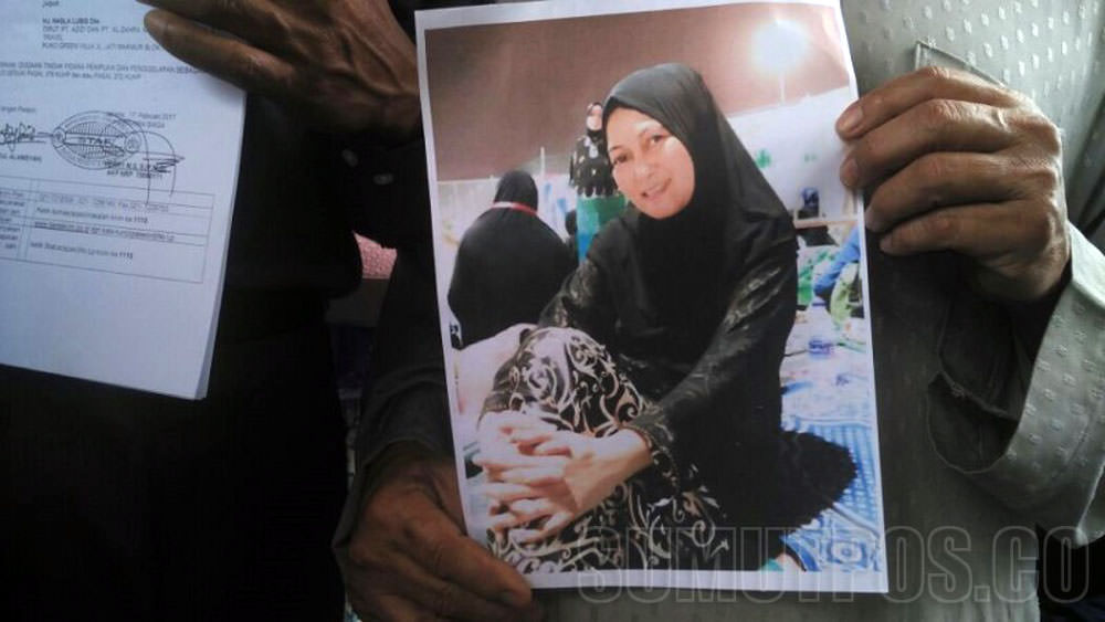 Pemilik PT Azizi Tour and Travel, Naslah Lubis, yang dilaporkan telah menipu ribuan calon jemaah umrah.