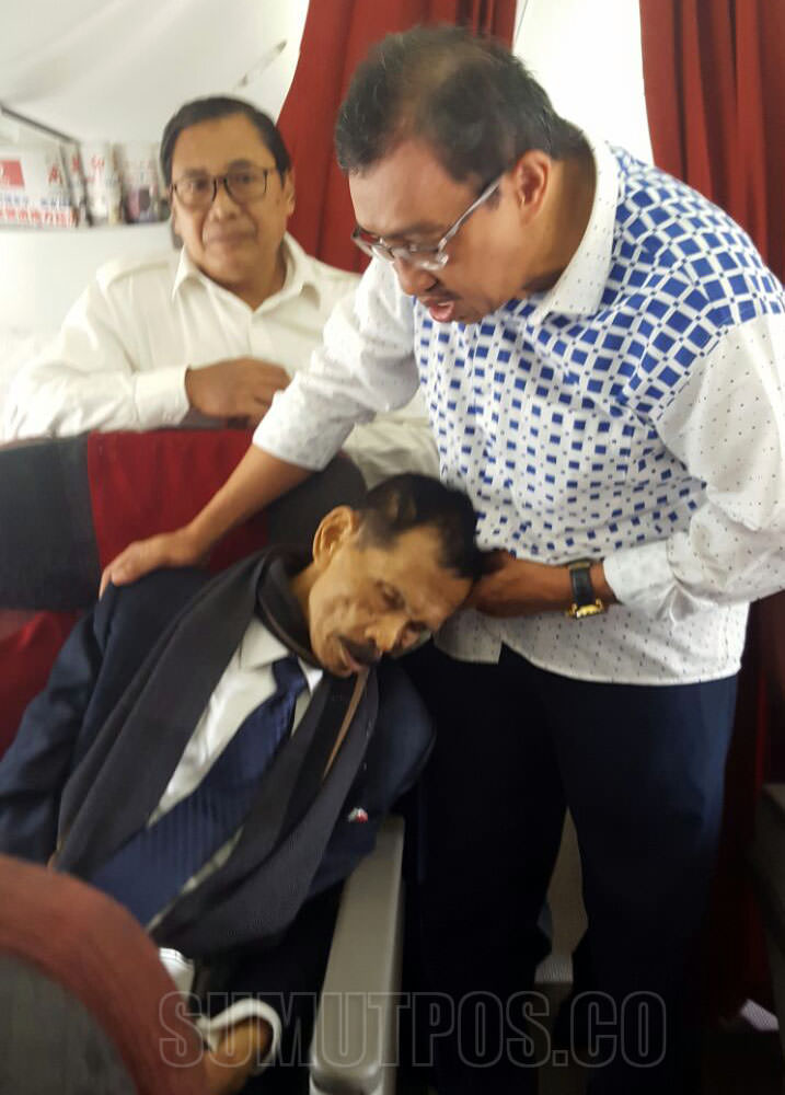 Foto: Istimewa Pengusaha sukses asal Sumut, DL Sitorus, meninggal di di atas pesawat Garuda Indonesia dengan nomor penerbangan GA 188, sesaat setelah boarding tujuan Jakarta-Medan, Rabu (3/8) pukul  14.15 WIB.