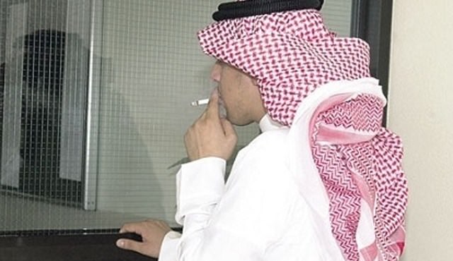 Jamaah haji merokok-ilustrasi.