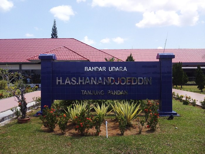 Minggu (10/9), Bandara HAS Hanandjoedin Tanjung Pandan resmi didarati charter flight Sriwijaya Air dari Kuala Lumpur International Airport (KLIA).