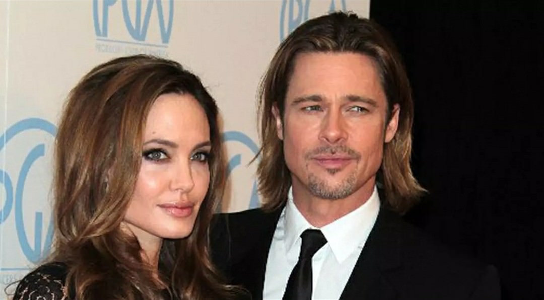 Angelina Jolie dan Brad Pitt.