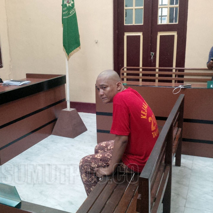 Foto : BAGUS SP/Sumut Pos  PLEDOI : Aktor Malaysia, Benjy saat menjalani sidang di PN Medan.