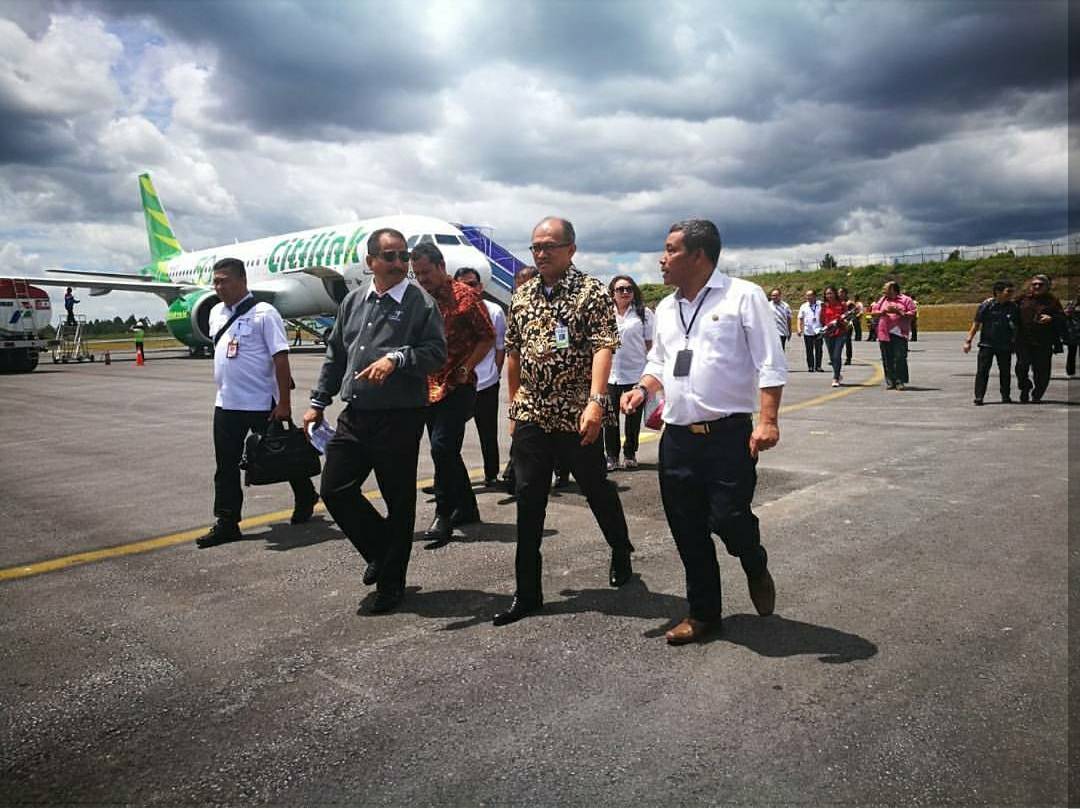 Sabtu (28/10), Citilink resmi mendaratkan pesawat Narrow Body A320 Neo berkapasitas 180 penumpang di Bandar Udara Internasional Silangit dalam rute terbaru Halim Perdana Kusuma-Silangit.