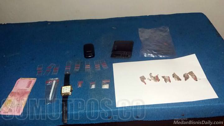 Barang bukti yang berhasil diamankan Polsek Teluk Mengkudu .