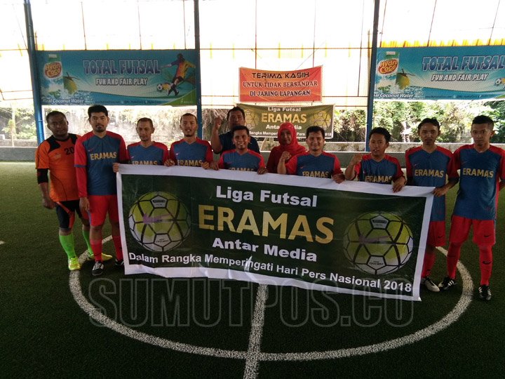 Skuad Sumut Pos jelang bertanding di Lapangan Total Futsal, Jalan Dr Mansur, Minggu (28/1).