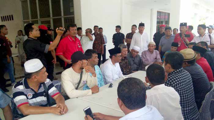 Curhat masyarakat pada Djarot yang ingin pembangunan di Batubara seperti di Jakarta.