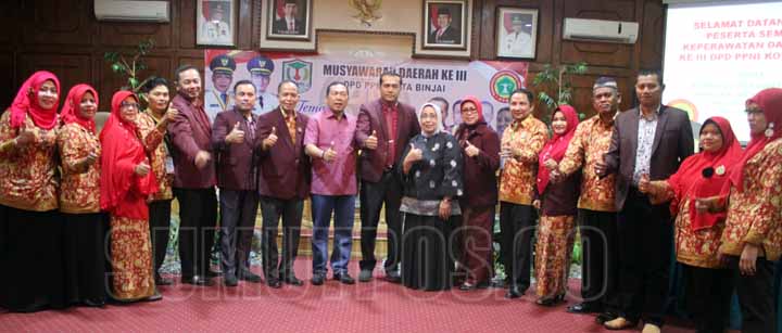 Foto: TEDDY AKBARI/SUMUT POS  BERSAMA:Wakil Ketua DPD RI Damayanti Lubis bersama Ketua PPN Sumut, serta Direktur RSUD Djoelham Binjai.