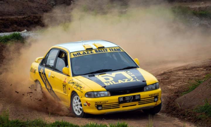 LATIHAN: Aksi seorang pereli yang akan tampil di arena Week Of Rally ketika latihan bersama di Jaharun Circuit, Galang. (IST/Sumut Pos)