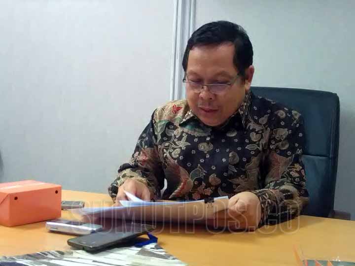 Foto: BAGUS SYAHPUTRA/Sumut Pos PEMAPARAN: Wakil Rektor (WR) III USU, Mahyuddin K saat memaparkan 14 Pusat Unggulan dan Kajian Iptek.