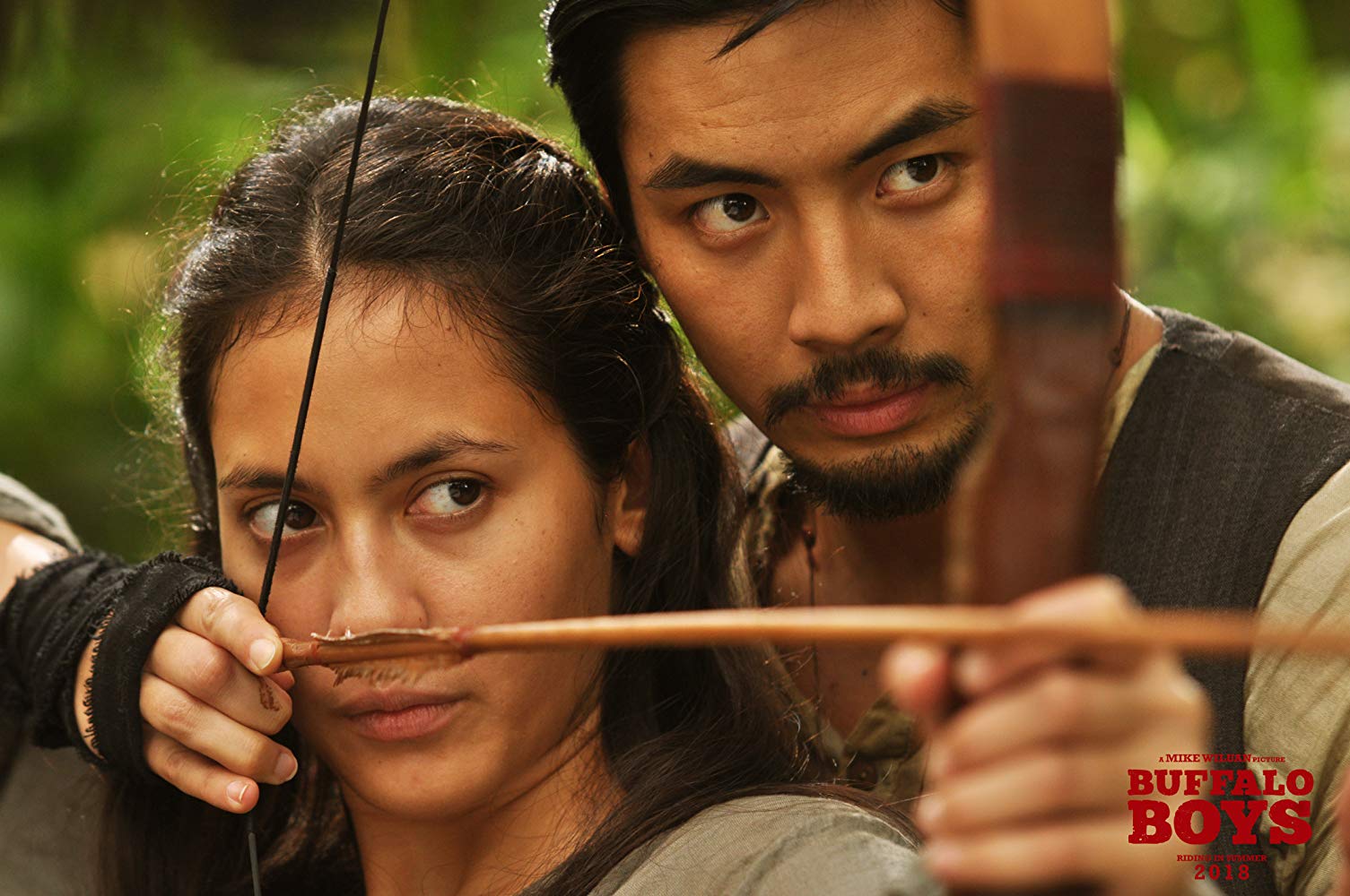 Pevita Pearce bersama Yoshi Sudarso, dalam Buffalo Boys.