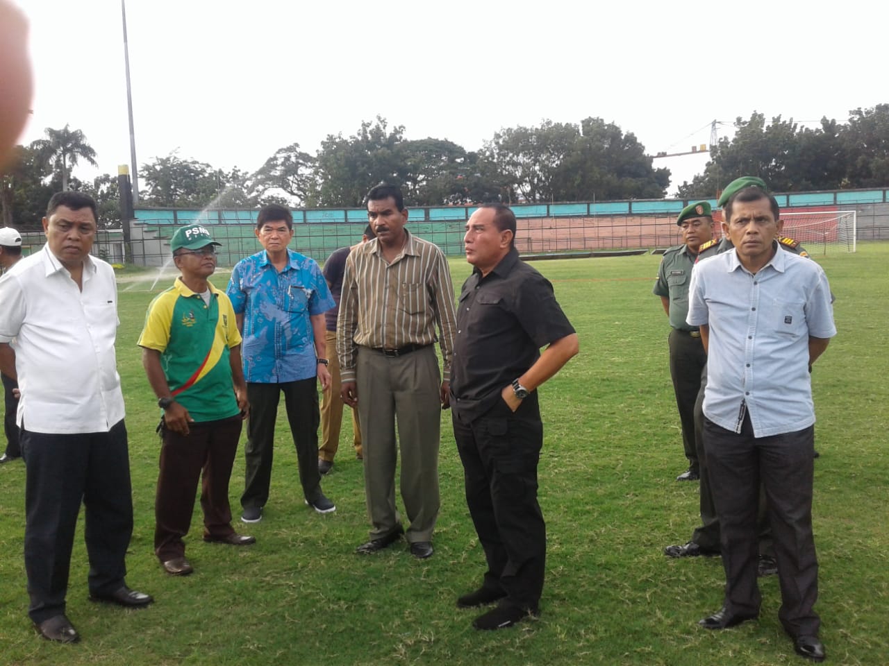 TINJAU: Ketua PSSI, Edy Rahmayadi meninjau Stadion Teladan, Kamis (23/8).(foto : Ist/sumutpos)
