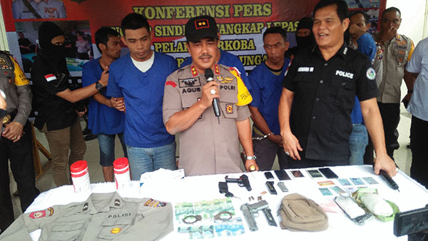 Diva Suwanda/Sumut Pos KETERANGAN: Kapolda Sumut Irjen Agus Andrianto memberikan keterangan terkait perampok modus mengaku polisi.