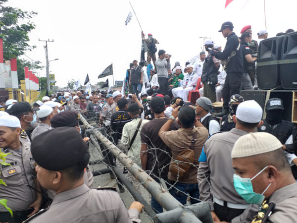 Demo Ke Mapolres Belawan