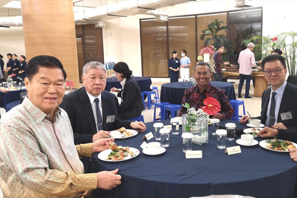 Dari kiri: Teguh, Aguan, DI