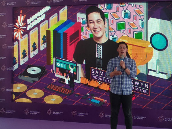 bagus syahputra/sumut pos PEMBICARA:  Aktor dan Model Indonesia, Samuel Zylgwyn saat menjadi pembicara di Sampoerna Academy Medan.