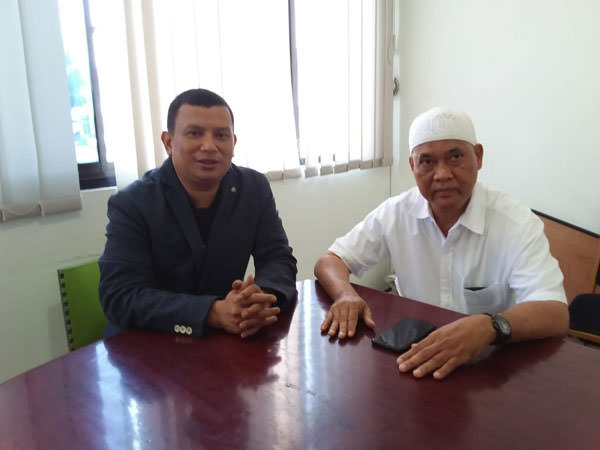 Markus Pasaribu/sumut pos BERKUNJUNG: Ketua Kompatir Fachroel Rozi SH didampingi Sekretaris Harist Lubis SE saat berkunjung ke PDAM Tirtanadi, Jumat (22/3).