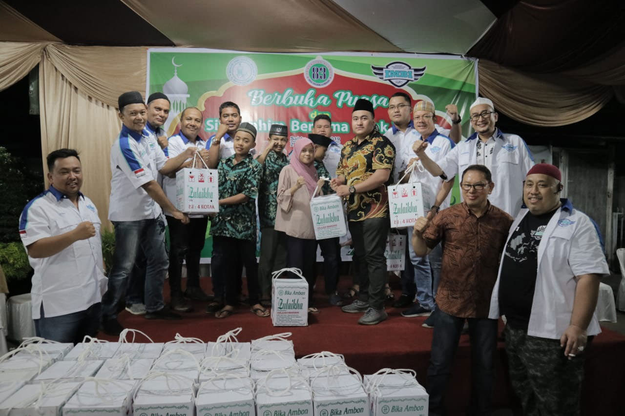 istimewa/sumut pos BERSAMA: IMBI Sumut foto bersama alumni angkatan ’83 SMA Negeri 6 Medan di acara buka puasa bersama.