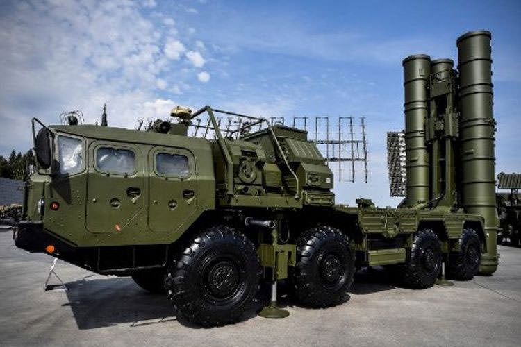 net SISTEM RUDAL: Sistem pertahanan anti-serangan udara S-400 buatan Rusia. 