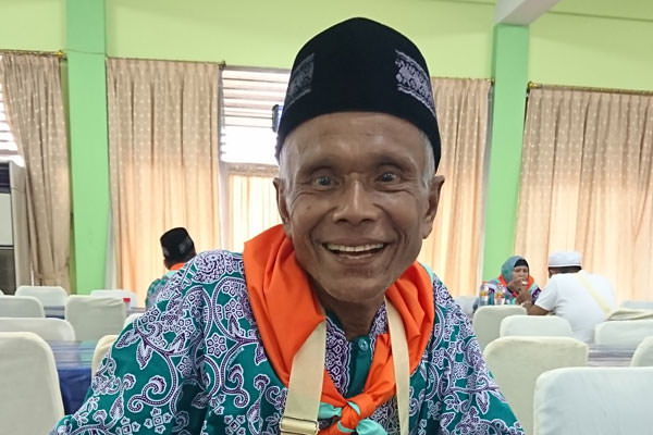 agusman/sumut pos WAFAT: M Rum Batubara saat di Asrama Haji Medan. Ia wafat di Tanah Suci, Minggu (21/7) lalu.