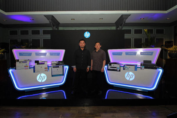 BARU: Aditya Suryadinaga (Kiri), HP Print MDM OPS, dan Melton Ciputra (Kanan), HP Print MDM HPS dengan jajaran printer-printer baru HP yang cocok untuk bisnis rumahan, startup, dan kantoran.