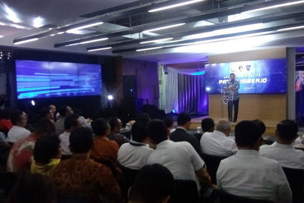net SAMBUTAN: Kabareskrim Polri, Komjen Pol Idham Aziz memberikan kata sambutan pada acara launching patrolisiber.id.