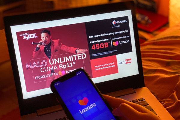 Melalui kolaborasi ini Telkomsel akan menjadi mitra eksklusif dalam Festival Belanja Akhir Tahun Lazada 11.11 dan 12.12, yang turut melibatkan produk terbaru Telkomsel yang dikhususkan bagi pelanggan pascabayar, yaitu Paket Halo Unlimited. Salah satunya,