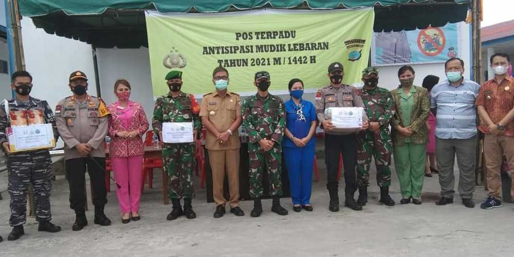 MONITORING: Forkompinda Nisel saat monitoring mudik lebaran di Pulau Tello, Sabtu(15/5).
