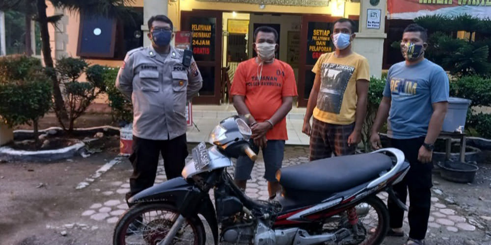 TANGKAP: HW alias Anto berhasil diringkus oleh Unit Reskrim Polsek Rambutan bersama barang bukti satu unit sepeda motor suzuki shogun.