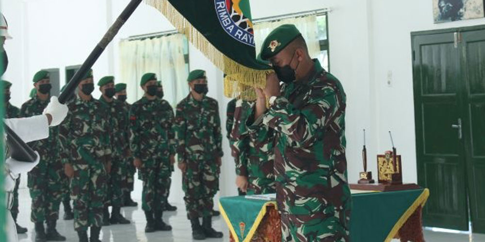 SERTIJAB: Letkol Inf. Anjuanda Pardosi serah terima jabatan Danyonif 125 Simbisa.