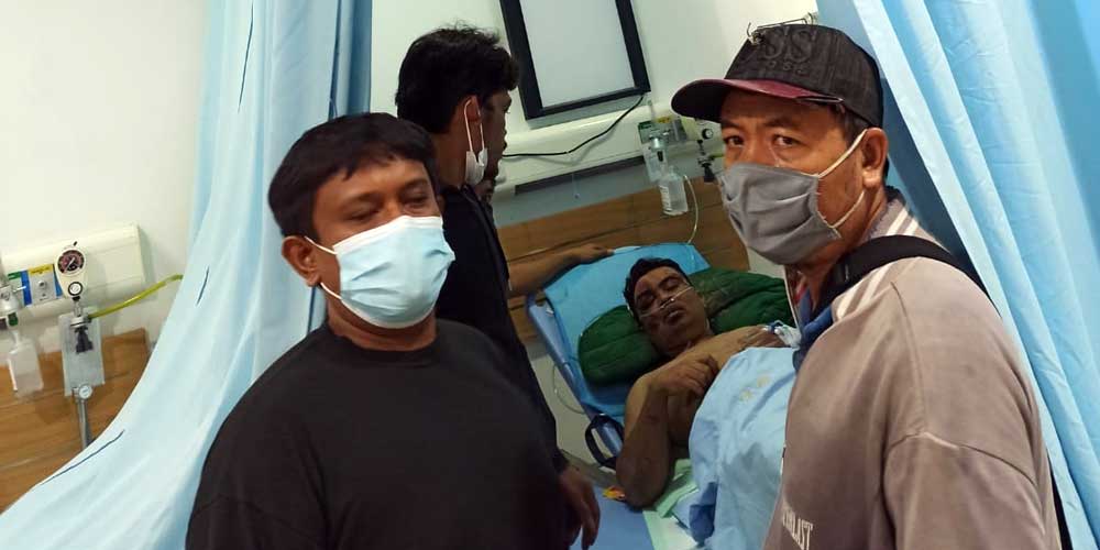 DIRAWAT: Korban longsor di jalur Medan-Brastagi, tepatnya tikungan PDAM Tirtanadi, Sibolangit, mendapat perawatan di RSUP Haji Adam Malik, Sabtu (23/10) malam.istimewa/sumutpos.