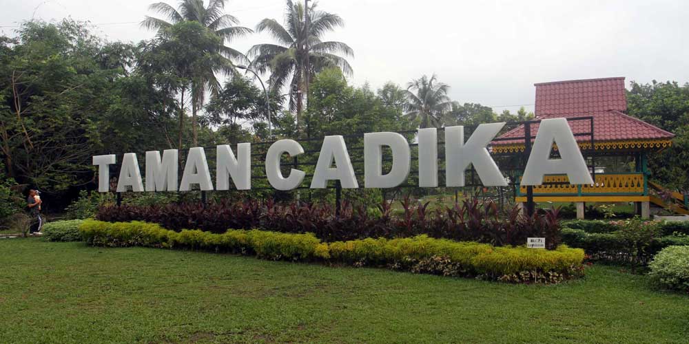 TAMAN: Taman Candika Medan merupakan salah satu Ruang Terbuka Hijau (RTH) di Kota Medan.