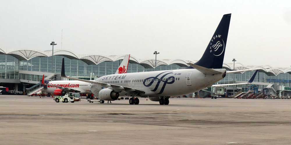 HUB INTERNASIONAL Bandara Internasional Kualanamu bakal menjadi hub internasional dan akan menyaingi Bandara Changi Singapura dan Bandara Internasional Kuala Lumpur (KLIA) Malaysia.