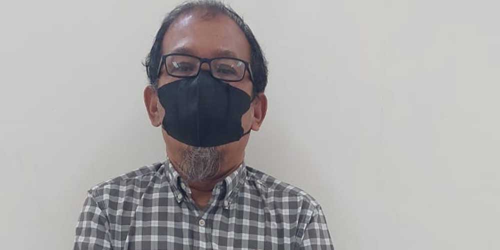 DIAMANKAN: Terpidana mantan Kadis PUPR Kota Pematangsiantar Jhonson Tambunan setelah diamankan. (ist)