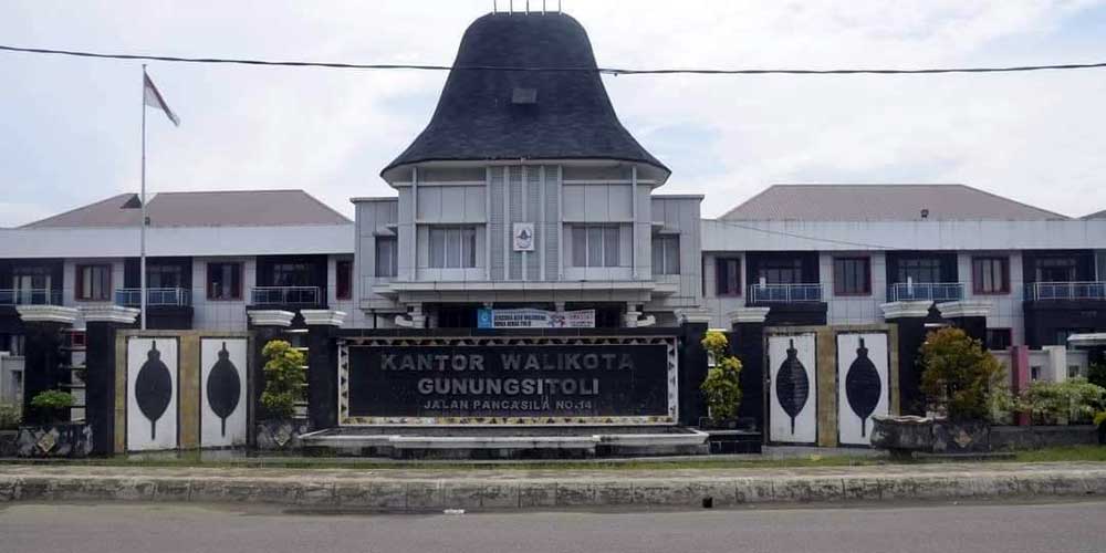 DEPAN : Kantor Wali Kota Gunungsitoli di Jalan Pancasila Mudik-Gunungsitoli.