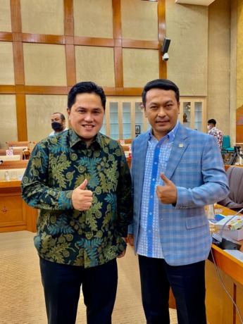 Anggota DPR RI Rudi Hartono Bangun (kanan) bersama Menteri BUMN Erick Thohir.
