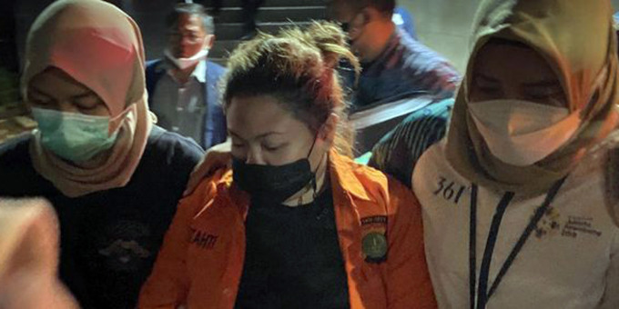 DITAHAN: Anak Nia Daniaty, Olivia Nathania resmi ditahan usai ditetapkan sebagai tersangka kasus penipuan perekrutan CPNS. Saat ini dia divonis 3 tahun penjara.
