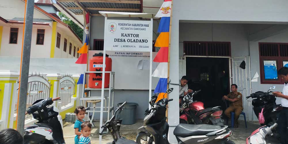 KANTOR KADES: Kantor Desa Oladano, di Jalan Mbomboaukhu Kecamatan Idanogawo Kabupaten Nias.