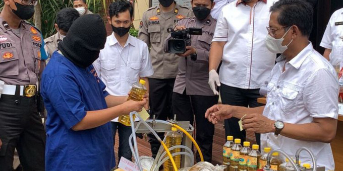 MAFIA MIGOR:Ditreskrimsus Polda Banten berhasil membongkar mafia minyak goreng di wilayah Tirtayasa, Kabupaten Serang, Banten.